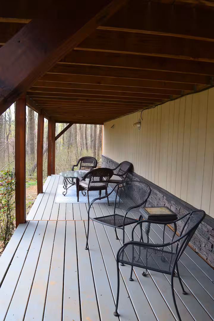 Deck & Outdoor Spaces photo 2